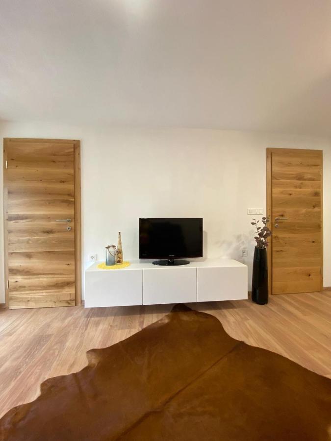 Apartma Lupis Apartment Podvolovljek Exterior photo
